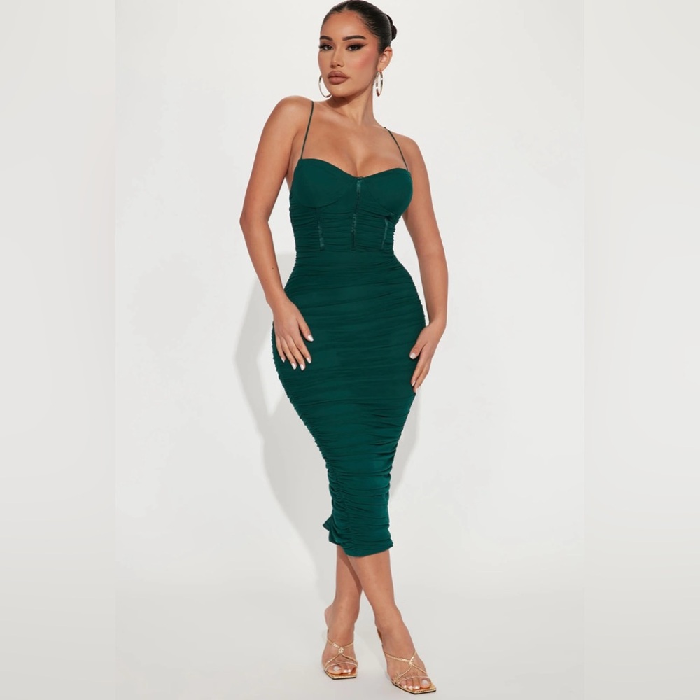 Ruched Emerald Green Bodycon Midi Dress with Spaghetti Straps